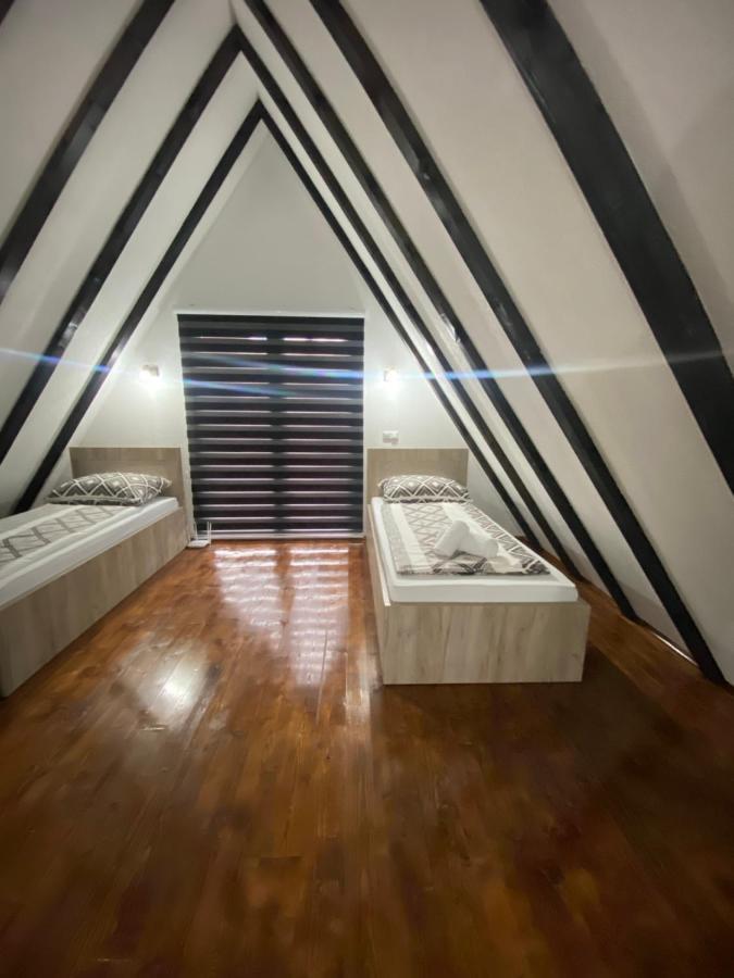 Holiday Houses Green Queen Бихач Экстерьер фото