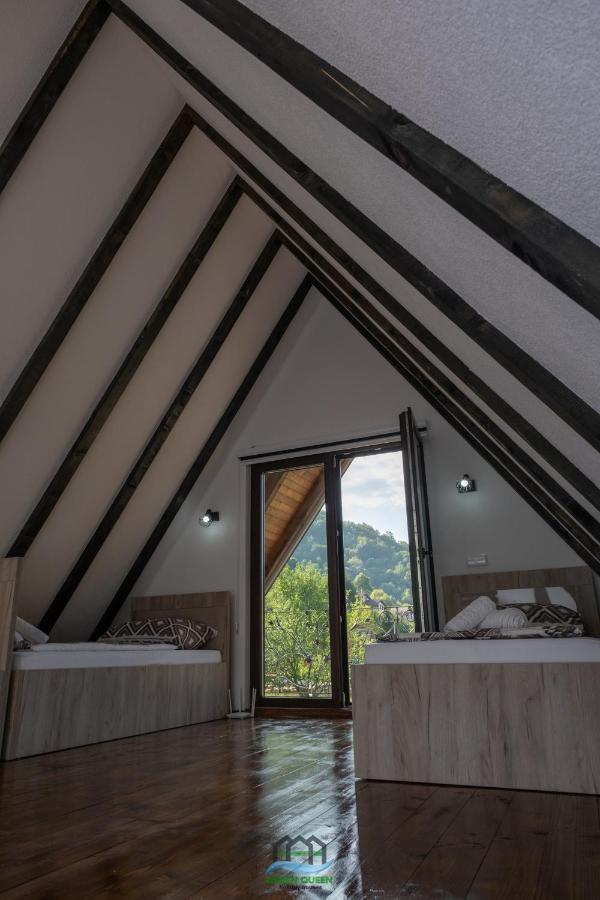 Holiday Houses Green Queen Бихач Экстерьер фото