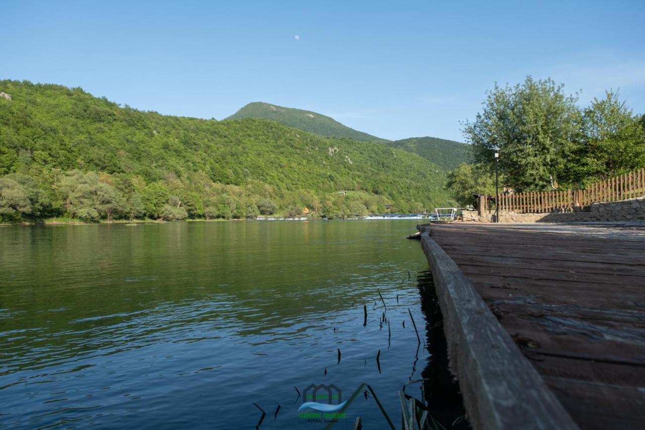 Holiday Houses Green Queen Бихач Экстерьер фото